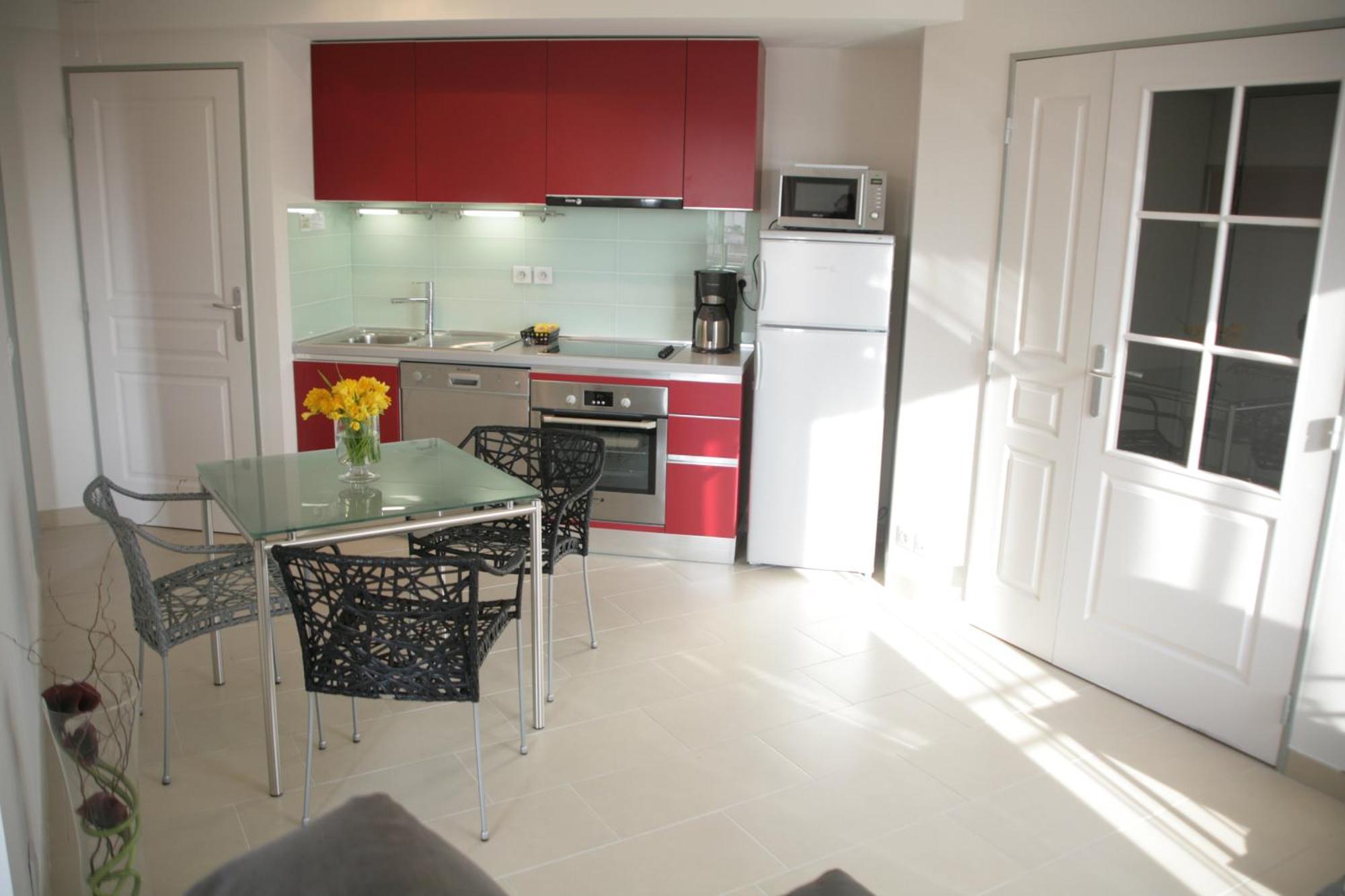 Le Vieux Port Apartments Канни Екстер'єр фото