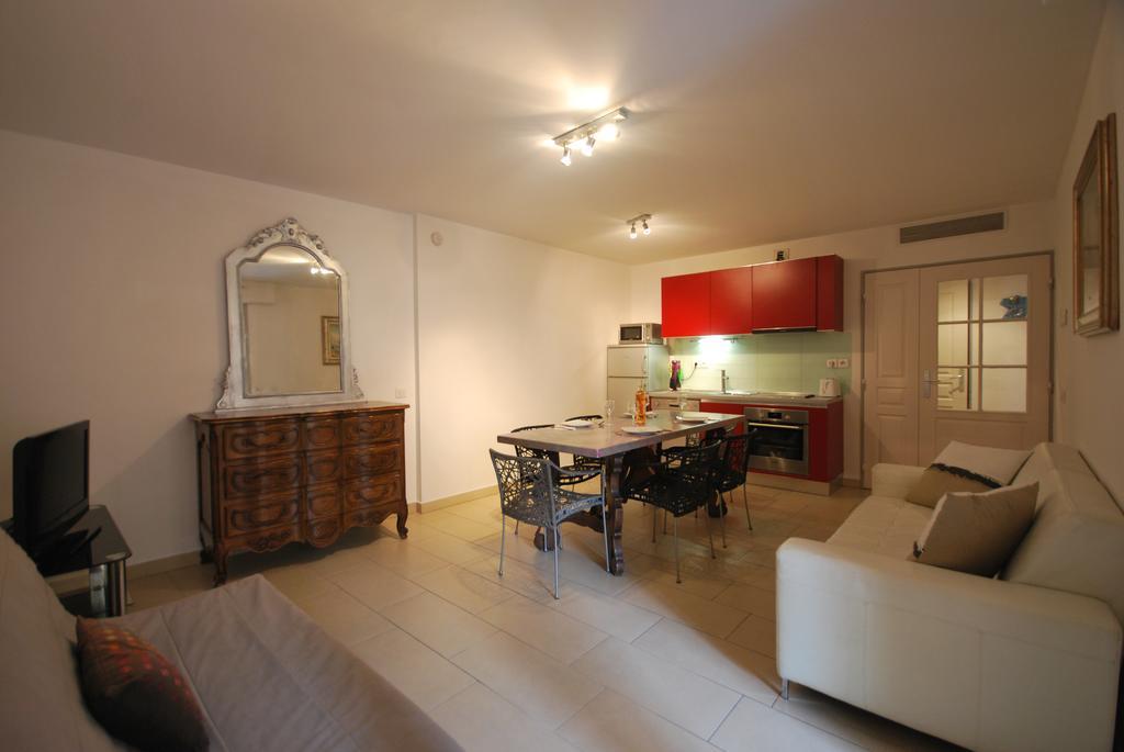 Le Vieux Port Apartments Канни Екстер'єр фото